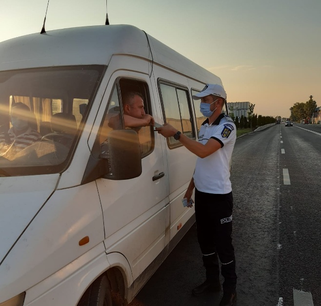 Olt Tv șofer De Microbuz Cu Mască Dar Băut La Volan